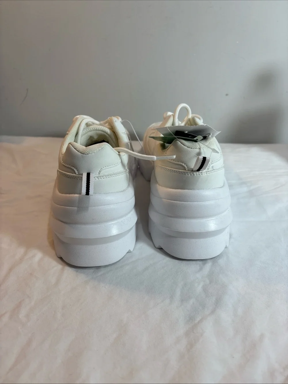 Disney Women’s White Mickey Mouse Accent Sneakers. 8/20